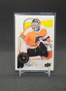 2022 Upper Deck MVP #77 Carter Hart 20th Anniversary NM - Imagen 1 de 2