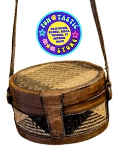 VINTAGE OVAL CROSSBODY Box PURSE. Adjustable Strap. WICKEN BROWN LEATHER. - Picture 1 of 13