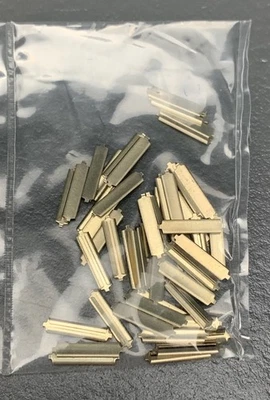 Micro Engineering 26-070 Rail Joiners Code 70, 50 Pcs MSB0082 - Image 1 of 3