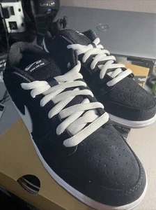 Nike SB Dunk Low schwarz weiß neu Gr. 8.5 mit OG Box 🙂 🙂 🙂 - Bild 1 von 12