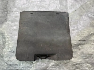 Cubierta de puerta de acceso luz antiniebla conductor izquierdo Chrysler Crossfire 2004-2008 Foto 1 de 4