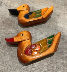 Vintage Korean Folk Art Hand Carved Painted Wooden Wedding Ducks Set of 2 As Is - Picture 1 of 5