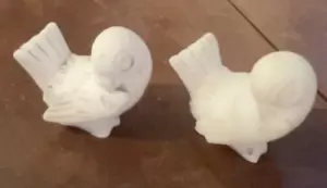 Vintage Carved Alabaster Figurines. Pair of Possibly Finches 2 1/2" Tall - Picture 1 of 6