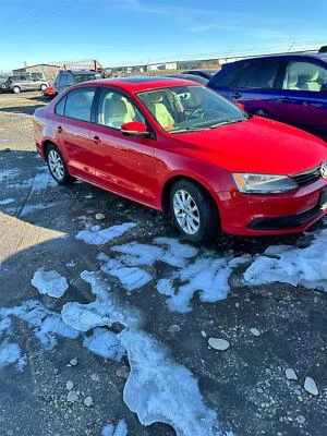 Medidor de flujo de aire de inyección de combustible usado se adapta a: Volkswagen Jetta 2012 2,5 grado A Foto 1 de 4