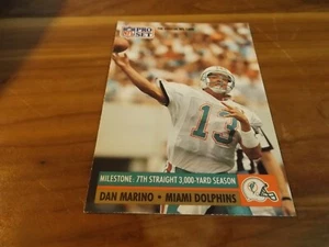 Dan Marino Dolphins (Milestone 7th Straight 3,000 Yards) NFL 1991 Pro Set #25 - Picture 1 of 2