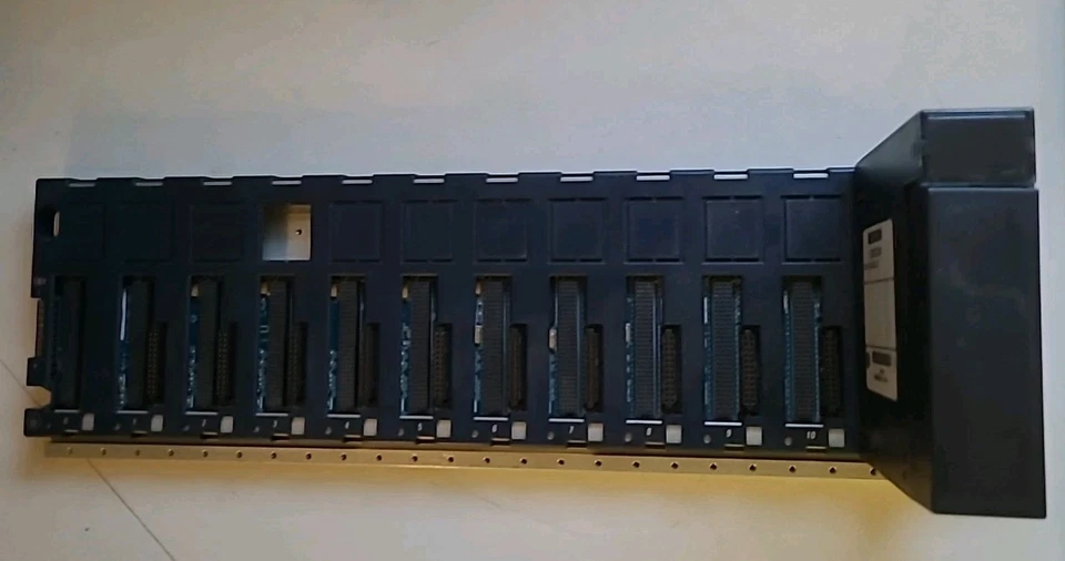 Ge Fanuc IC695CHS012-CA Rx3i 12 ranuras con módulo de llenado  Foto 1 de 4