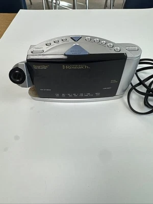 EMERSON RESEARCH ALARM CLOCK AM/FM RADIO SMART SET TIME PROJECTION MODEL CKS3516 - Image 1 of 4