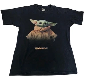 Camiseta negra para hombre Star Wars The Mandalorian Baby Yoda mediana  - Imagen 1 de 8