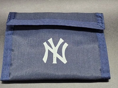 MLB New York Yankees Vintage Blue Wallet Nylon Bifold Wallet Rite Aid SGA  EUC - Image 1 of 4