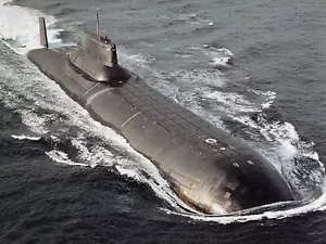 RUSSIAN Typhoon-Class SUBMARINE Photo (189-T) - Picture 1 of 1