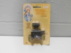 1978 OLD FASHION MINIATURE DIE-CAST METAL NIP KITCHEN STOVE #51 - Picture 1 of 2