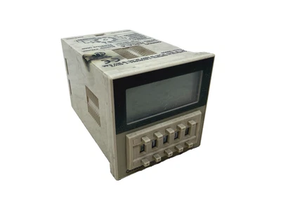 Omron H3CA-A Timer *Enclosure Damage* - Image 1 of 3