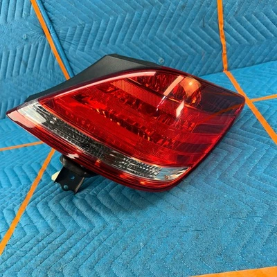 Оригинальный задний фонарь для правой стороны пассажира для Toyota Avalon 2005–2010 годов выпуска - Изображение 1 из 4