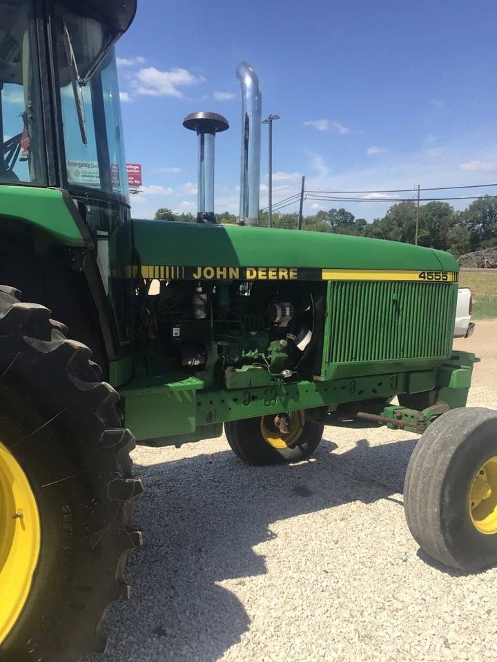 Tractor John Deere 4555 Foto 1 de 4