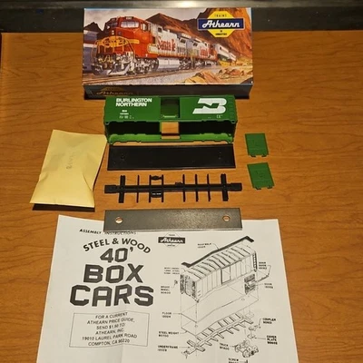 Athearn Blue Box HO Kit# 1224 Burlington Northern 40' Box Car Green BN #107294 - Image 1 of 4