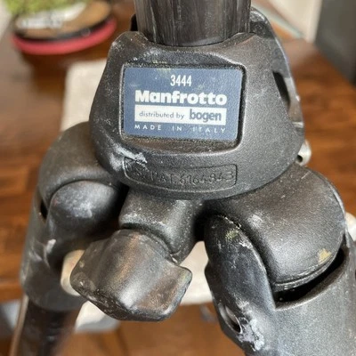 Bogen Manfrotto 3444 ITALY Carbon Fiber Tripod 64" max 4 section CarbonOne 440 - Image 1 of 4