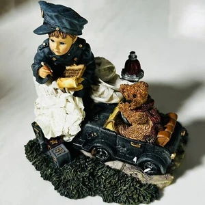 Boyds Dollstone Collection Police Kid - Benjamin mit Matthew The Speed Trap - Bild 1 von 4