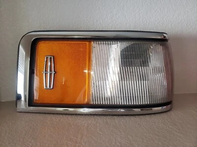 90-94 Lincoln Town carro canto dianteiro luz marcador de seta destro passageiro usado - Imagem 1 de 4