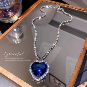 Leonardo Dicaprio And Kate Winslet Replica Titanic Necklace - Picture 1 of 3