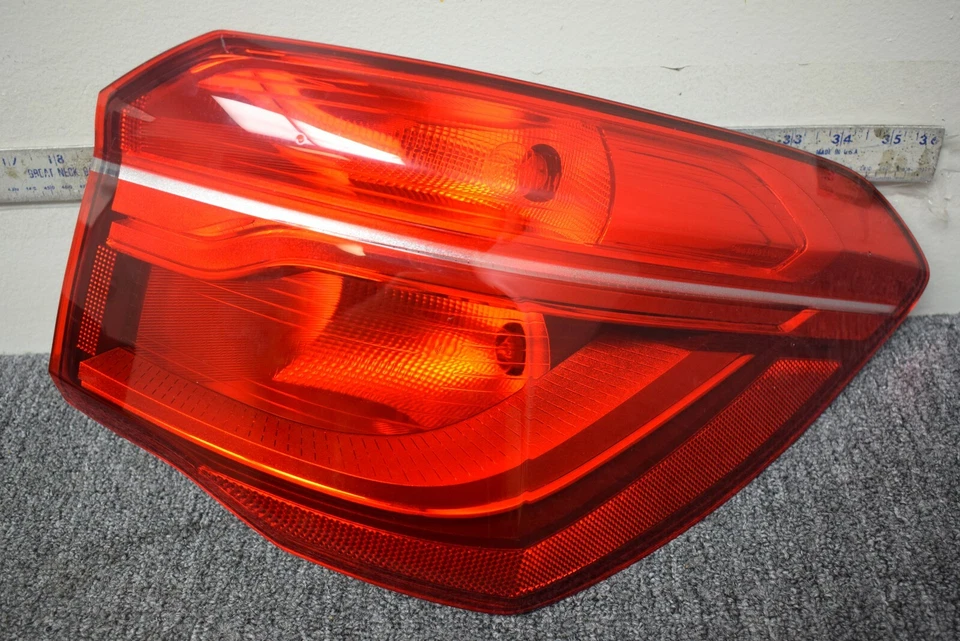 2016-2018 BMW X1 RIGHT SIDE TAIL LIGHT FACTORY OEM - Image 1 of 4