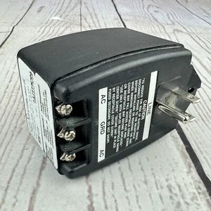 Lutron Sivoia QED SV-50SF-PI Transformer 24V Class 2 Plug-In Power Supply - Picture 1 of 5