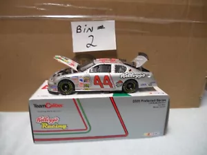 1/24 Team Caliber 2005 nascar #44 Terry Labonte Kelloggs Ironman Chevy - Picture 1 of 4