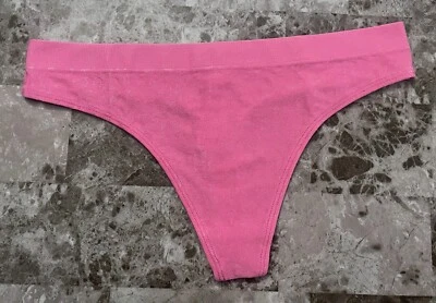 NWT VICTORIA'S SECRET PINK LEOPARD CHEETAH SEAMLESS STRETCH THONG PANTIES - Image 1 of 4