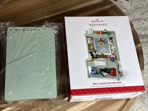 2014 Hallmark QMP4087  " Mrs. Claus's Kitchen Sink" Signed Ornament NEW - Picture 1 of 5