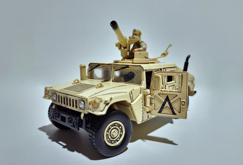 Juguetes siglo XXI/Fuerzas del Valor Humvee escala 1:32 Foto 1 de 4