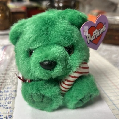 Puffkins плюшевый JINGLES зеленый медведь CandyCane #6670 SWIBCO дата рождения 12-15-97 новый с Ярлыками - Изображение 1 из 4