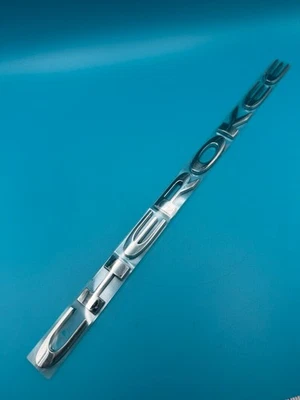 OEM 2014-2023 Jeep Cherokee puerta emblema insignia logotipo cromo 68423953AC Foto 1 de 4