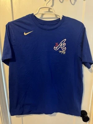 Camiseta Atlanta Braves Nike City Connect HANK AARON 715 XL Azul Foto 1 de 4