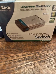 D-LINK DSS-5+ 5 PORT 10/100MBPS ETHERNET NETWORK SWITCH ULBT-26 - Picture 1 of 2