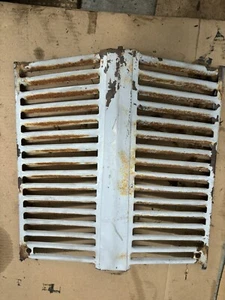 VINTAGE FERGUSON TO 35 TRACTOR -GRILLE SCREEN PANEL -1955 - Picture 1 of 3