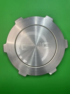 GMC Sierra 1500 Yukon XL 1500 2004-2007 Center Cap - Image 1 of 4