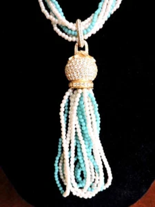 Collar de Cuentas Largas de Vidrio Turquesa Perla Imitada Estrás de Diseñador CADORO - Imagen 1 de 9