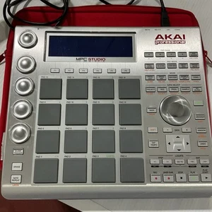 AKAI MPC Studio Musikproduktion Controller gebraucht aus Japan kostenloser Versand - Bild 1 von 14