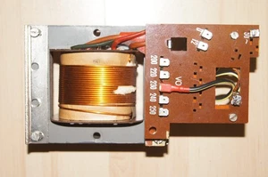 Netztrafo aus Eumig-Filmprojektor, Spannung 12V / 100W - Bild 1 von 6