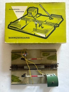 Märklin H0 7054 M-Gleis Bahnübergang, OVP, ansehen, Schnäppchen !!! - Bild 1 von 1