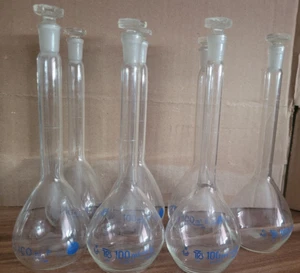 Laborbedarf Ballon-Glas 100ml mit Pfropfen gebördelt - Bild 1 von 1