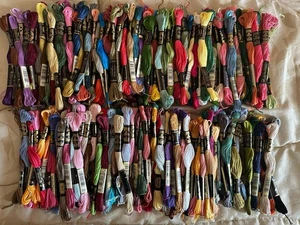 Lot Of 200 New DMC 25 floss NO DUPLICATES 100% Cotton embroidery thread skeins - Picture 1 of 1
