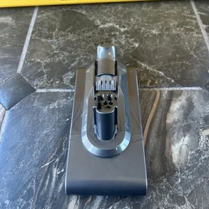 DYSON SV15/ V15s Detect Vacuum 25.2V Click-in Li-ion Battery - Genuine Original - Picture 1 of 3