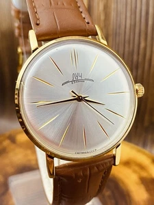 Luch de Luxe Ultra Slim Wrist Watch Soviet Men's Vintage Mechanical Watch USSR - Picture 1 of 19