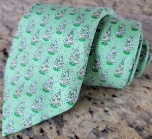 Vineyard Vines Green Silk Christmas Tree Necktie Handmade USA Teen / Youth size - Picture 1 of 15
