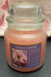 Yankee Candle Sweet Blossoms Country Kitchen Kerzenglas Fresh Cut 14,5oz Deckel Neu - Bild 1 von 4