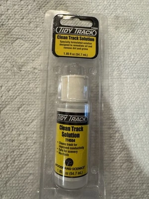Woodland Scenics Clean Track Solution [WOOTT4554] - Image 1 of 2