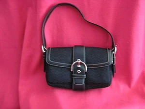 Coach Soho Black Signature Baguette/Handtasche Canvas/Leder gebraucht - Bild 1 von 8