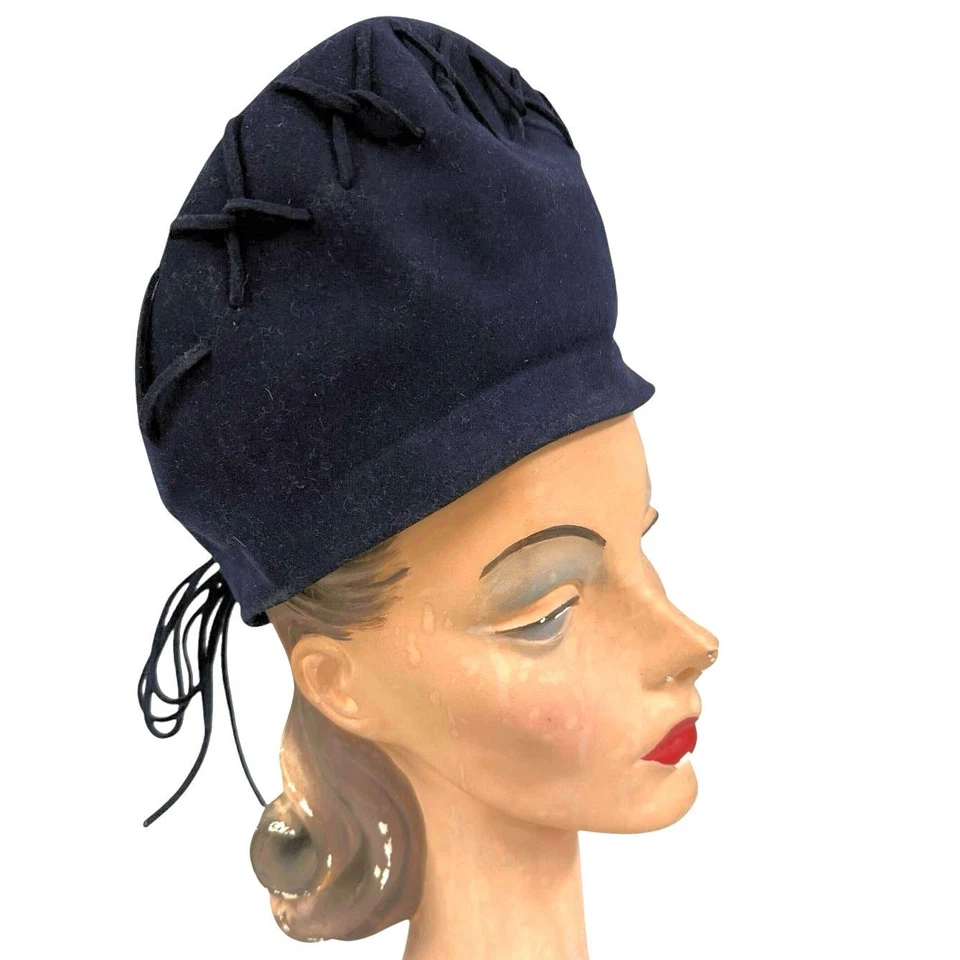 Sombrero Merrimac de colección para mujer de principios de la década de 1940 alto azul marino lana estilo "mariposa" Foto 1 de 4