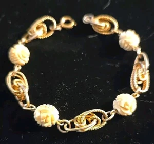 Vintage Gold Tone & Resin Roses Bracelet 7" Ivory Colored Flowers L@@K - Picture 1 of 5