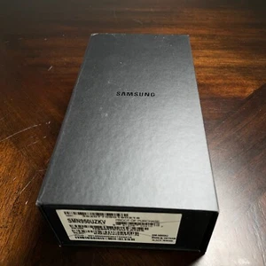 Samsung Galaxy Note 8 BOX ONLY  NO PHONE  For Retail Display  EMPTY BOX - Picture 1 of 5